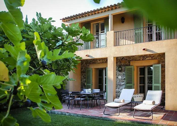 Otel Chateau De Valmer 5*