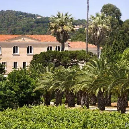 Chateau De Valmer 호텔 5*