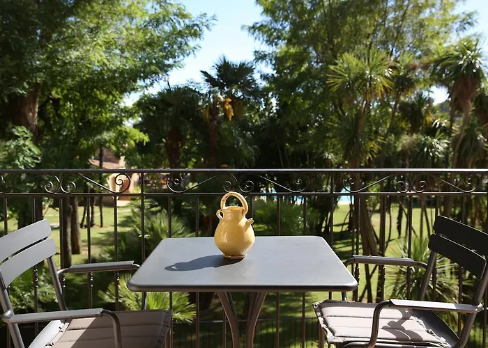Hotell Chateau De Valmer